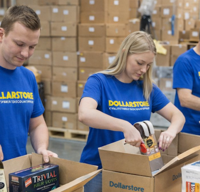 dullarstore.com